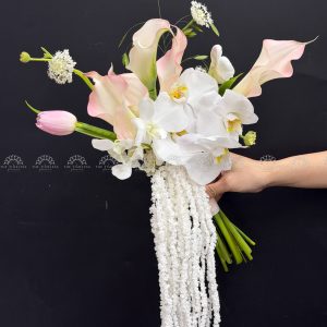 Hoa Cưới 5 Calla lily hồng mix tulip và Lan Hồ Điệp A460