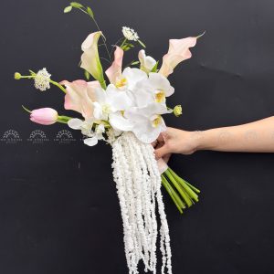 Hoa Cưới 5 Calla lily hồng mix tulip và Lan Hồ Điệp A460