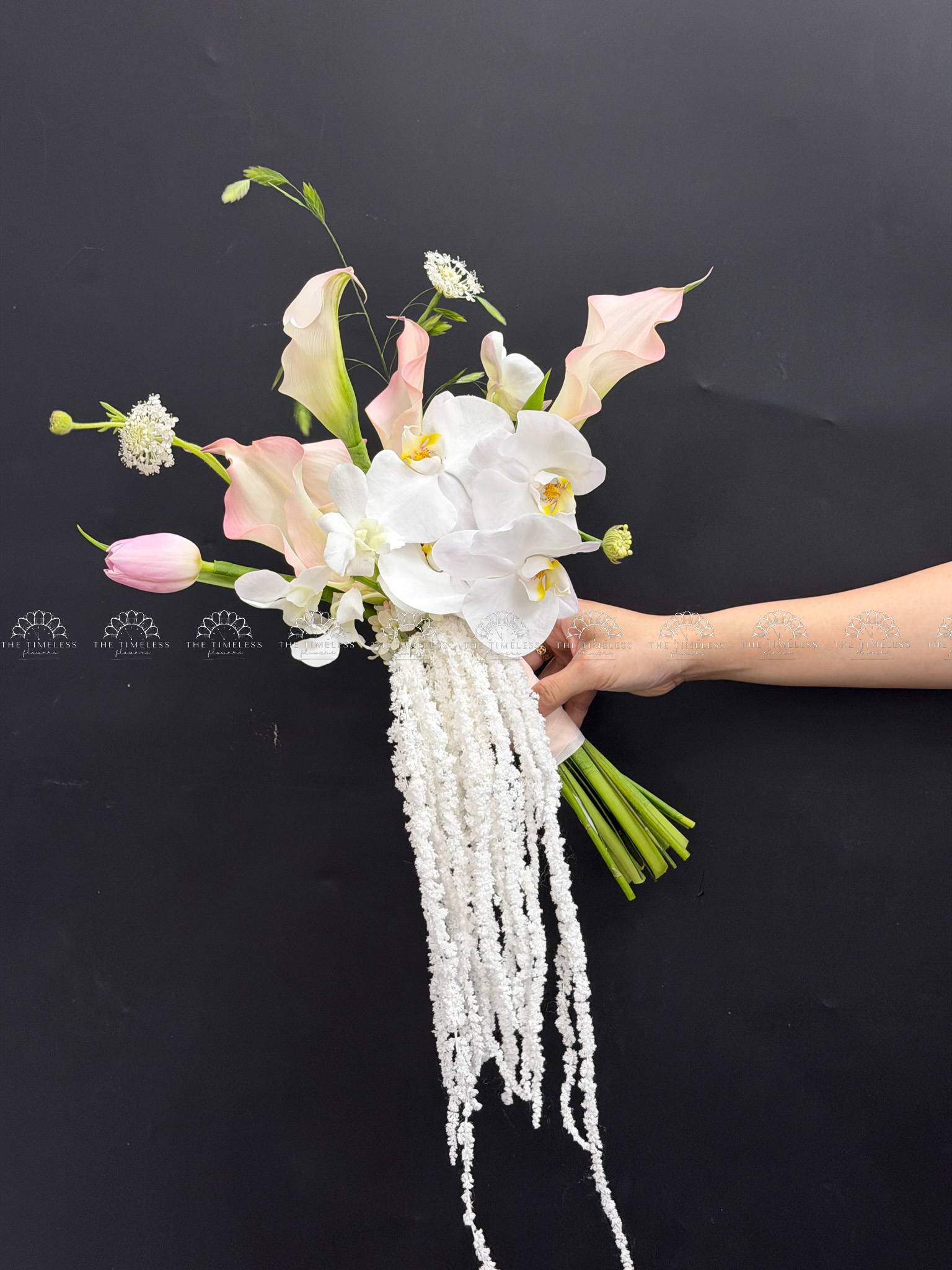 Hoa Cưới 5 Calla lily hồng mix tulip và Lan Hồ Điệp A460