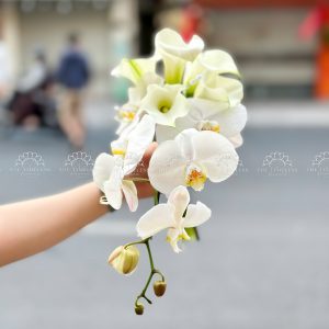 Hoa Cưới 5 Calla Lily mix Lan Hồ Điệp Trắng A482