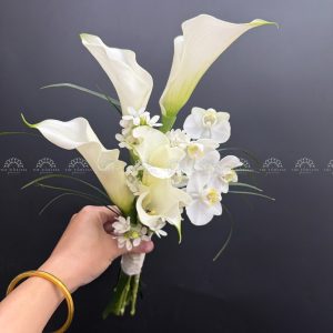 Hoa Cưới 5 Calla Lily mix Lan Hồ Điệp Trắng A470