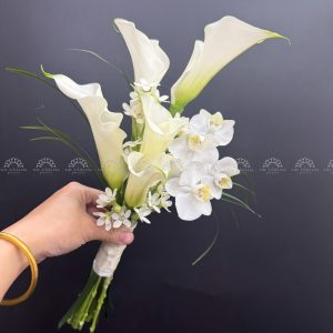 Hoa Cưới 5 Calla Lily mix Lan Hồ Điệp Trắng A470